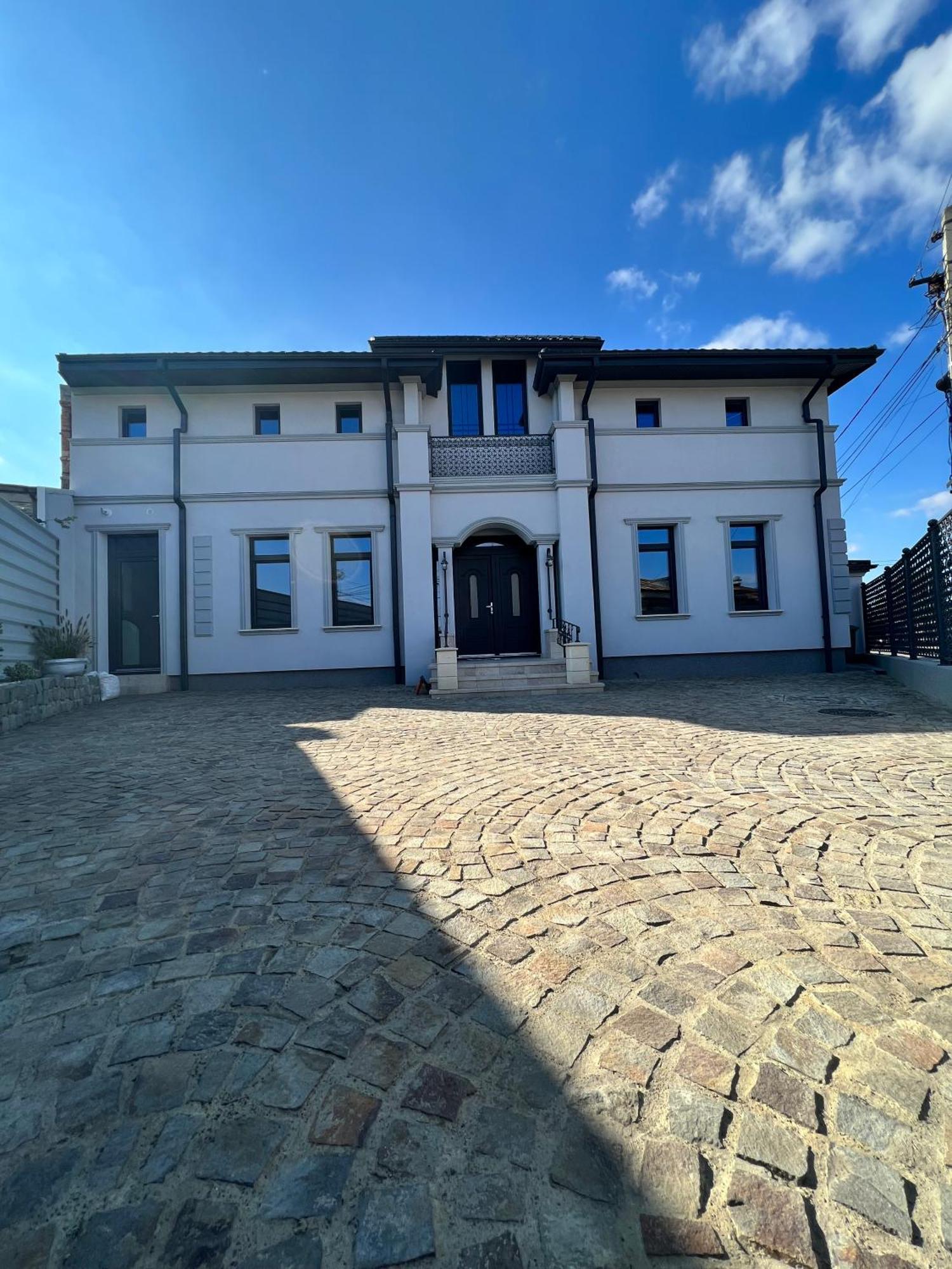 Academy Home Focşani Exterior foto